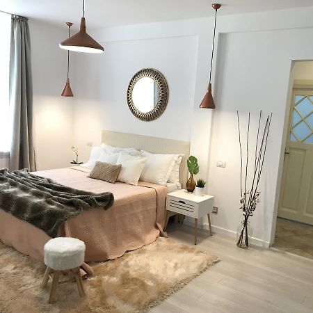 Metropole Apartments Invilla Old City Bucareste Exterior foto