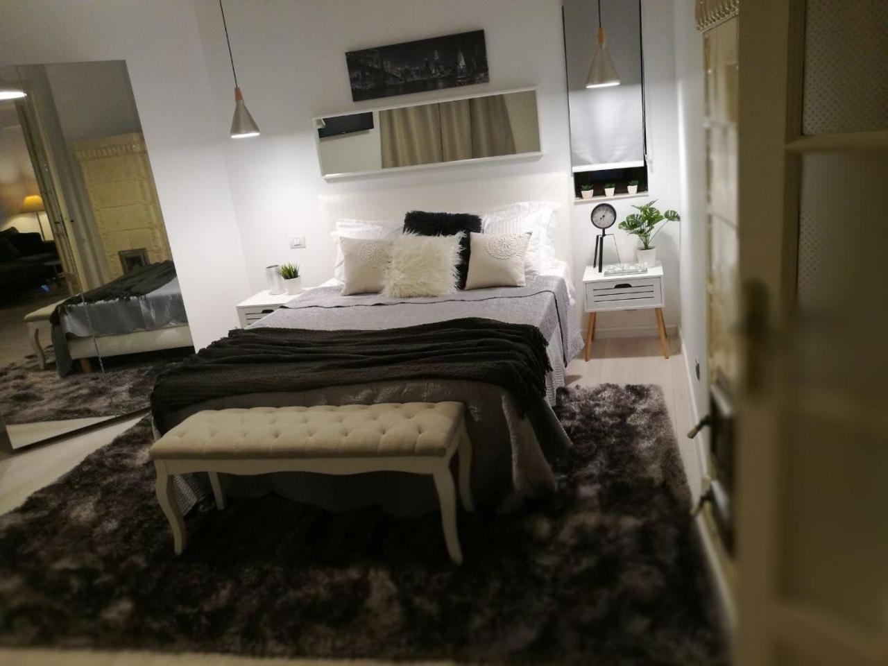 Metropole Apartments Invilla Old City Bucareste Exterior foto